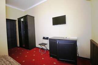 Отель ДжаНат Отель Сухум Двухместный номер эконом-класса с 1 кроватью-3