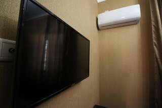 Отель ДжаНат Отель Сухум Двухместный номер эконом-класса с 1 кроватью-4