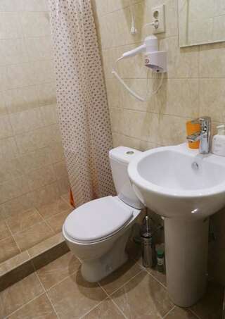 Отель ДжаНат Отель Сухум Двухместный номер эконом-класса с 1 кроватью-8