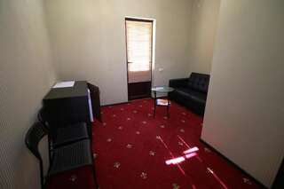 Отель ДжаНат Отель Сухум Люкс с балконом-3