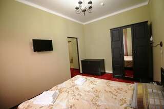 Отель ДжаНат Отель Сухум Люкс с балконом-6