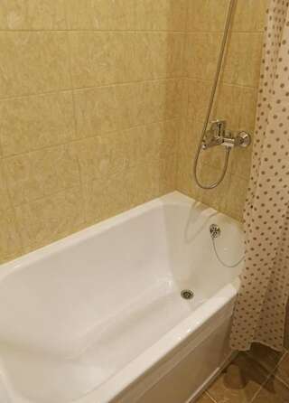 Отель ДжаНат Отель Сухум Люкс с балконом-11