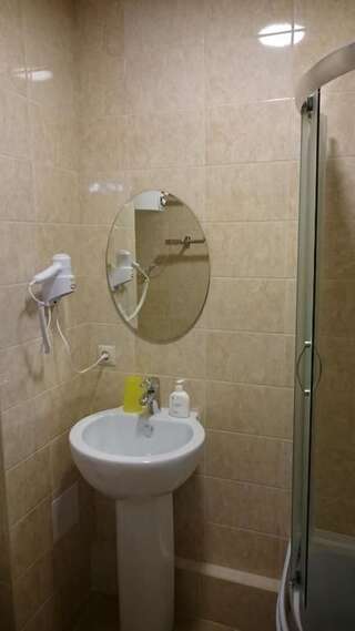 Отель ДжаНат Отель Сухум Двухместный номер Делюкс с 1 кроватью-9