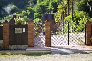 Отель ДжаНат Отель Сухум-7